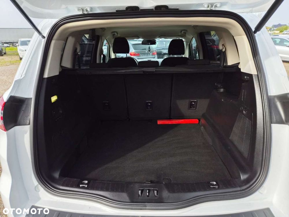 Ford S-Max - 16