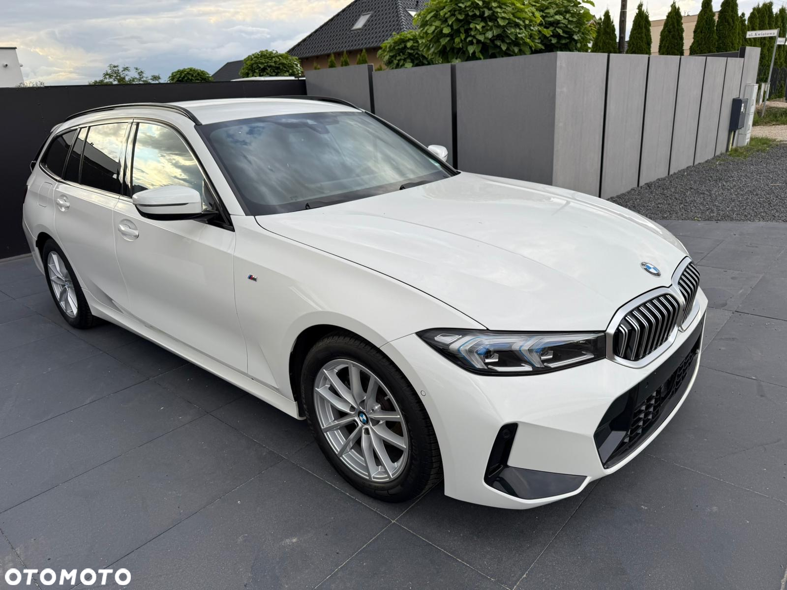 BMW Seria 3 320d Touring M Sport - 4