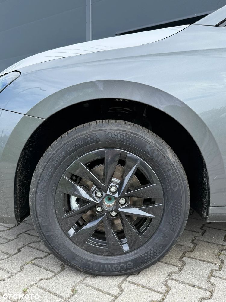 Skoda Fabia 1.0 TSI Drive - 4