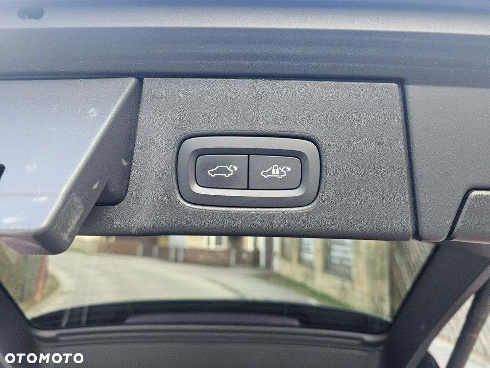 Volvo V90 D4 Momentum Pro - 14