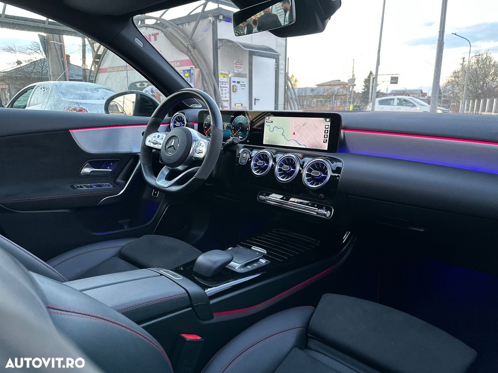 Mercedes-Benz A 250 e Sedan 8G-DCT AMG Line - 16