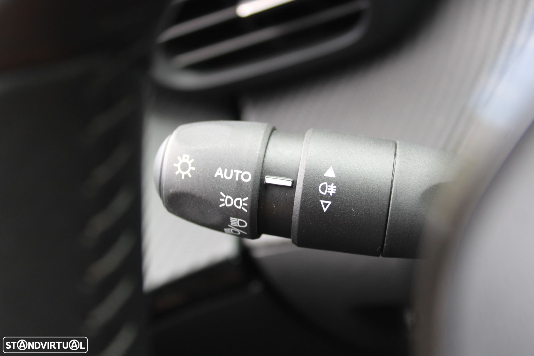 Peugeot 2008 1.2 PureTech Allure Pack - 36