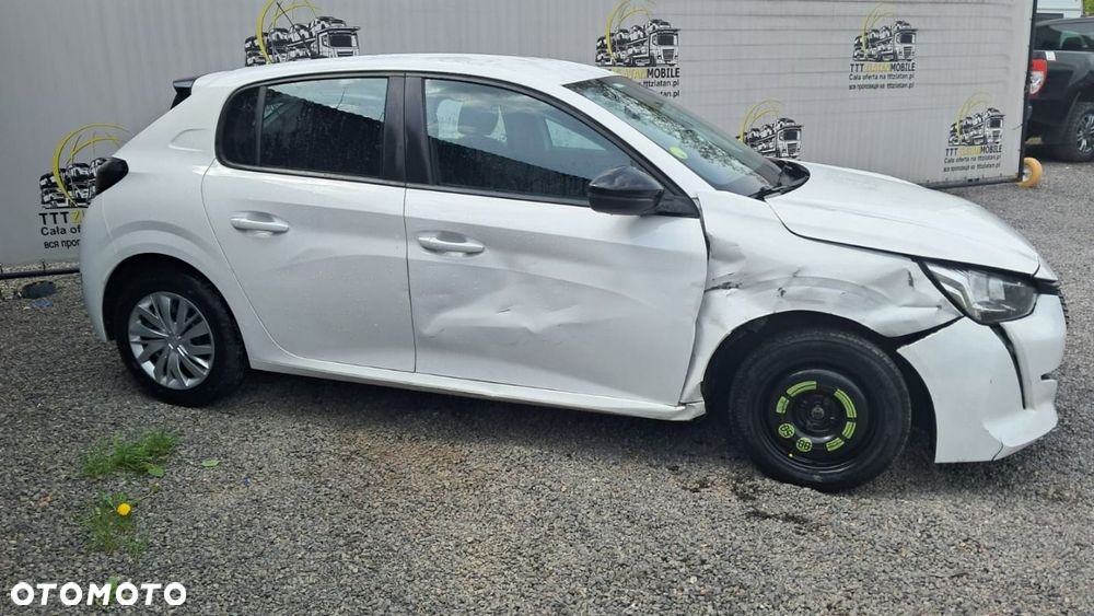 Peugeot 208 - 12
