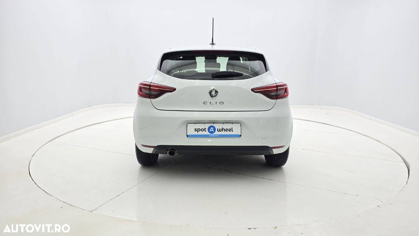 Renault Clio - 7