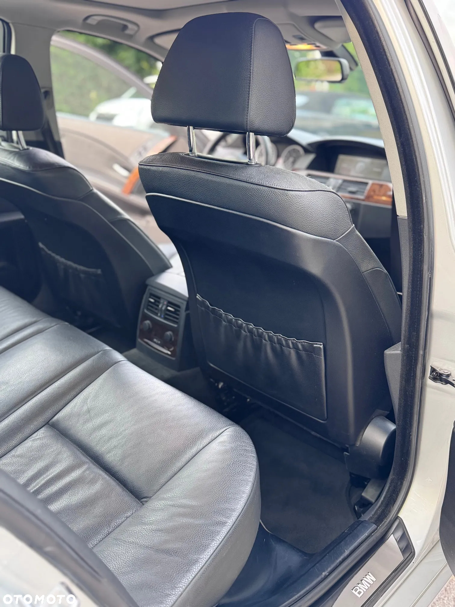 BMW Seria 5 530i - 32