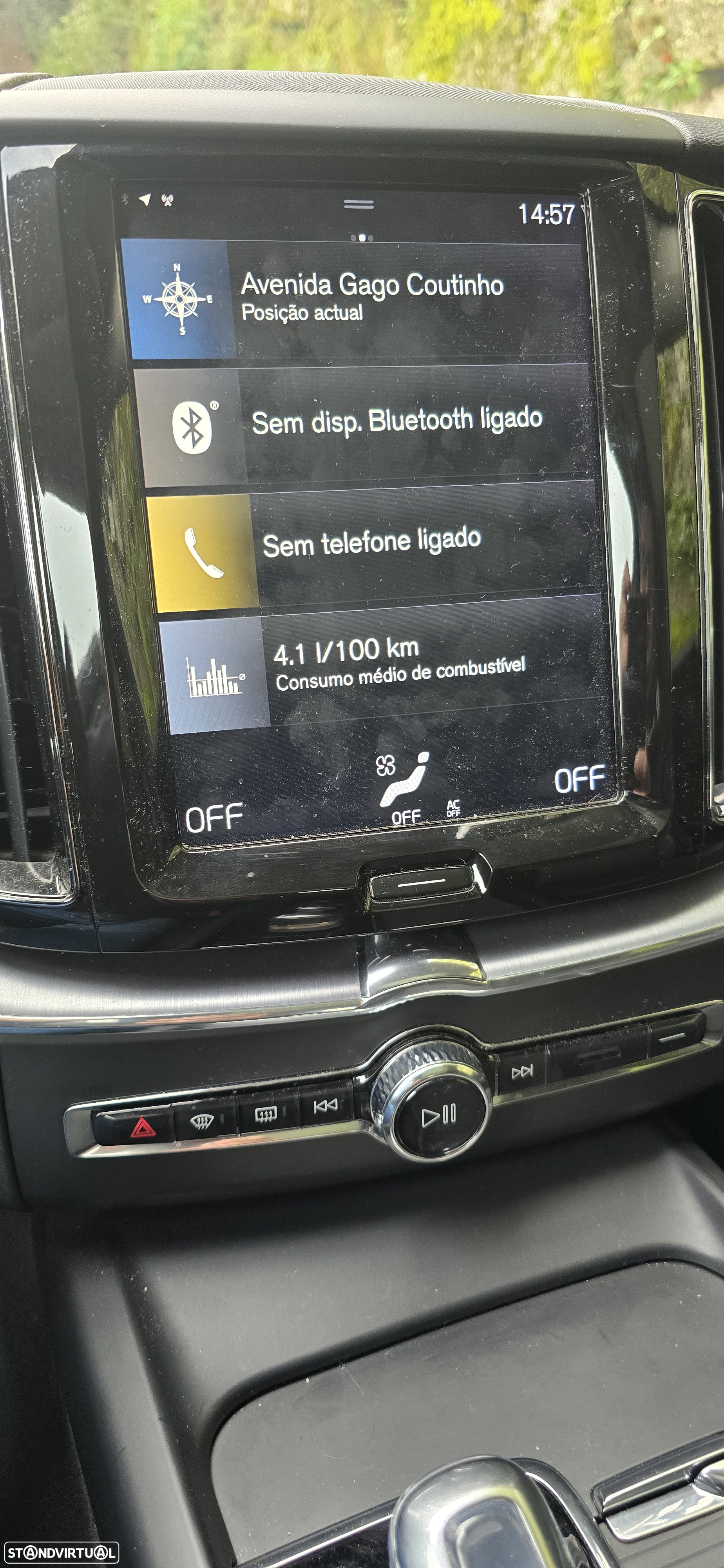 Volvo XC 60 2.0 T8 PHEV Momentum Plus AWD - 8