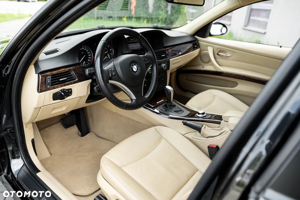BMW Seria 3 320i Edition Lifestyle - 15