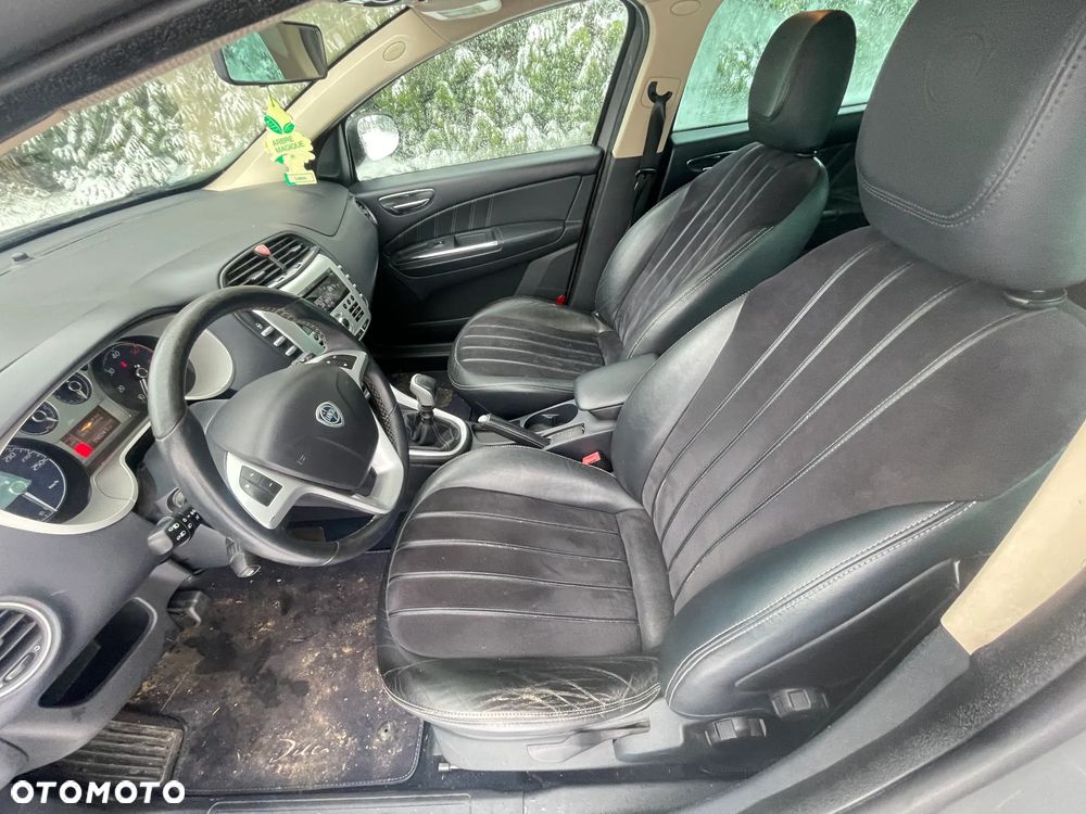 Lancia Delta 1.6 MultiJet 16v Silver - 10