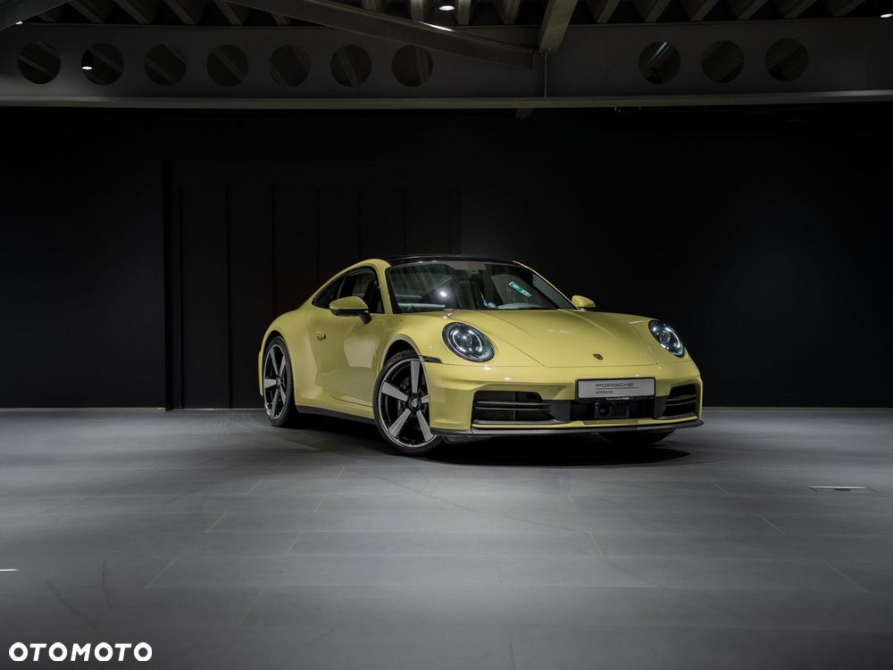 Porsche 911 Carrera - 7