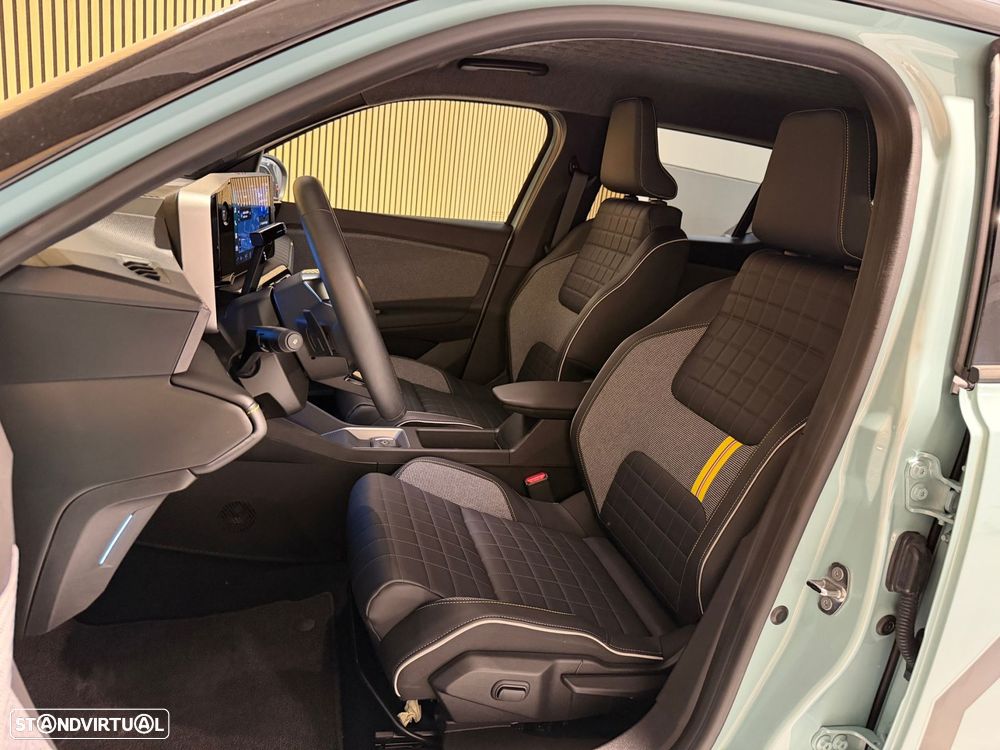 Renault 4 E-Tech 52 kWh Iconic Autonomia Conforto - 21