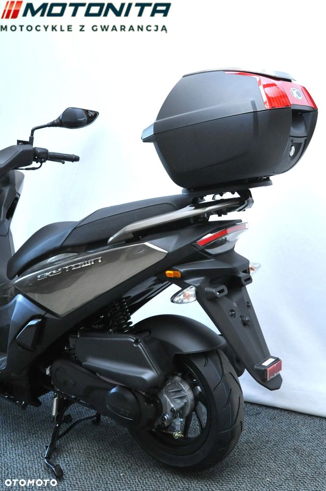 Kymco Skytown - 4
