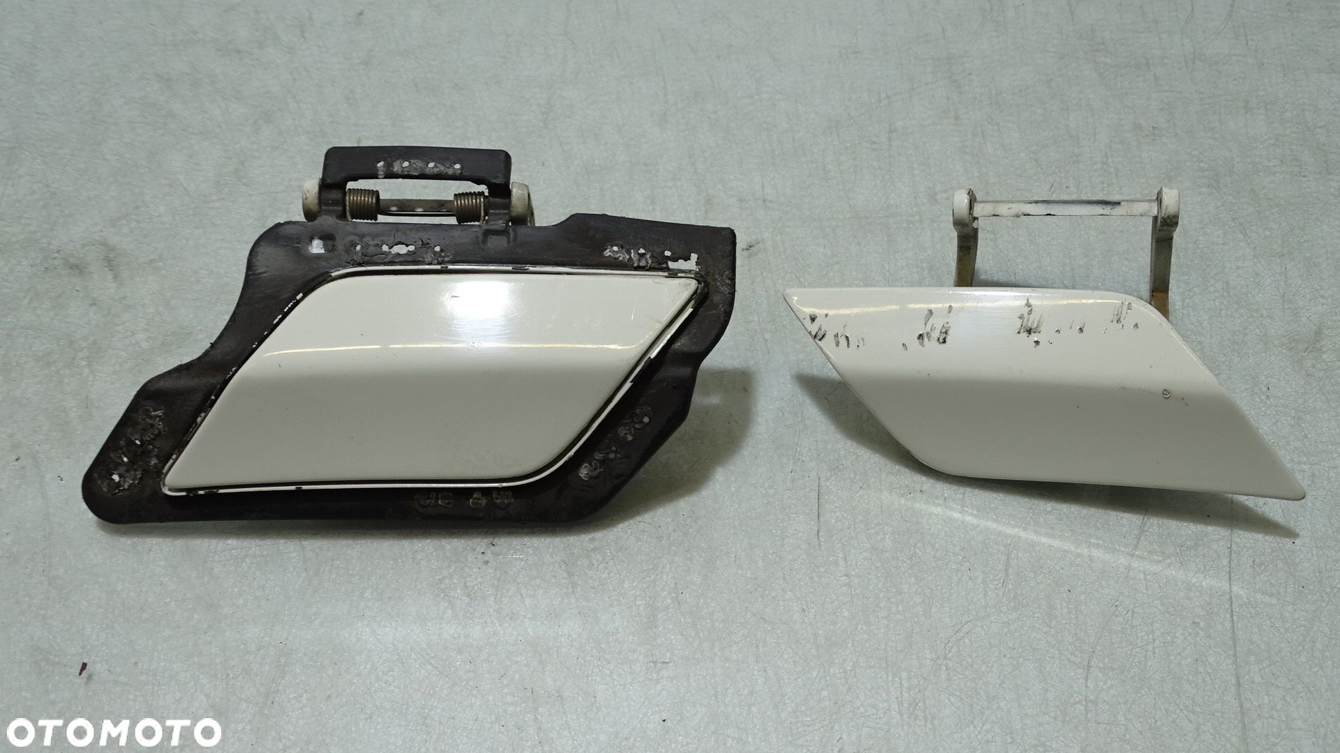 ZAŚLEPKA SPRYSKIWACZA LAMPY MERCEDES-BENZ W204  A2048802224 - 1