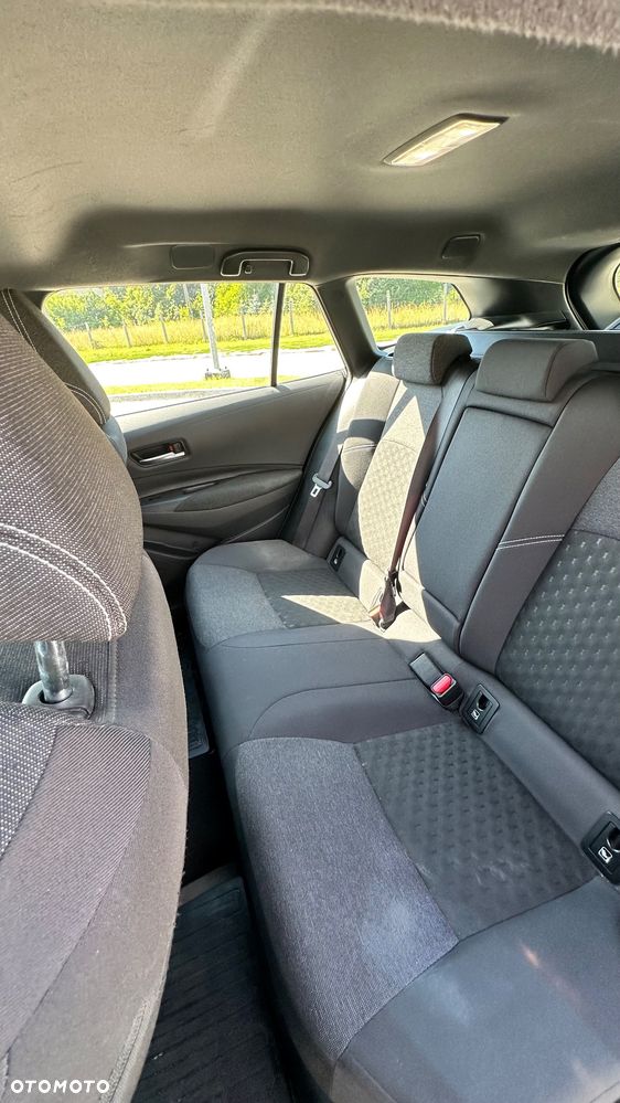Toyota Corolla 2.0 Hybrid Comfort - 17