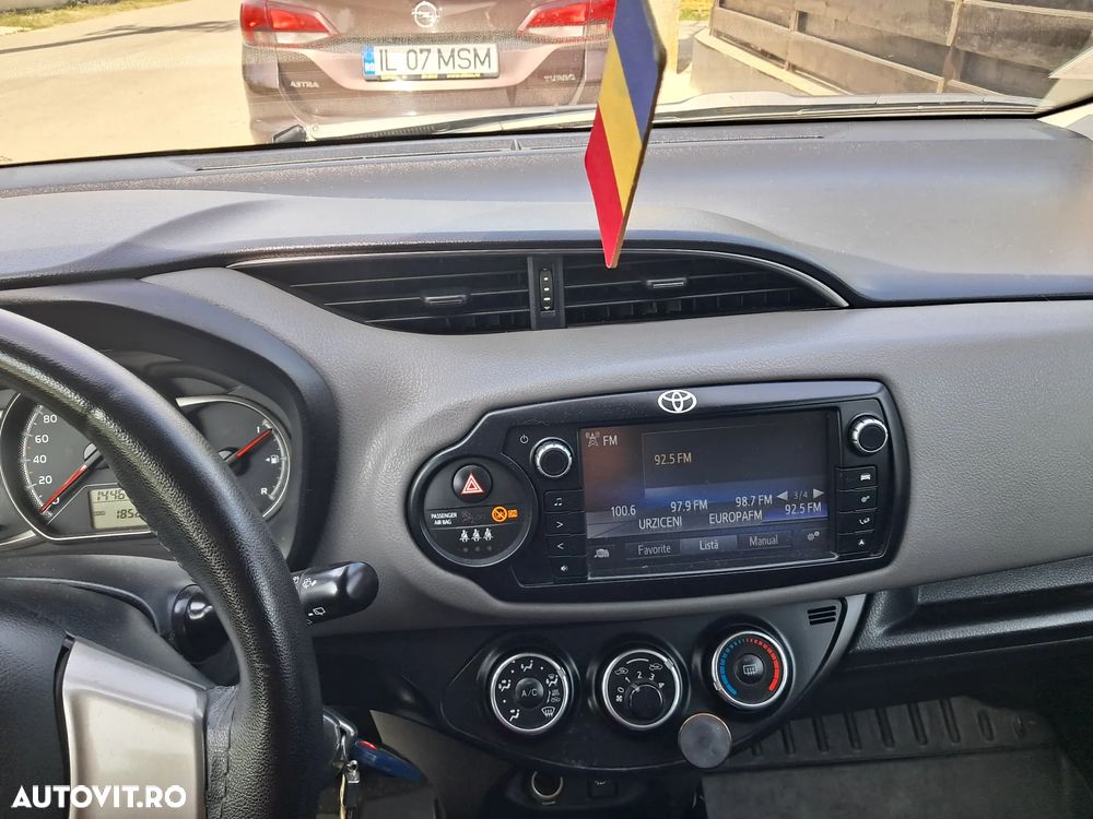 Toyota Yaris 1.3 VVT-i Luna - 9