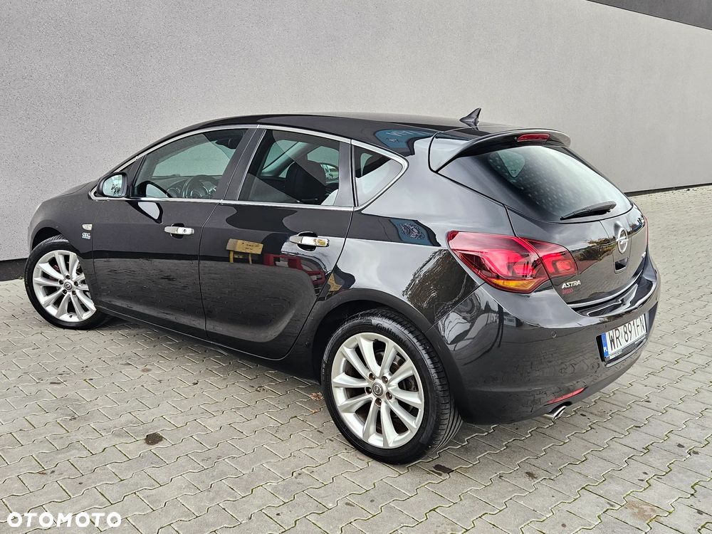 Opel Astra 2.0 CDTI Automatik Exklusiv - 24