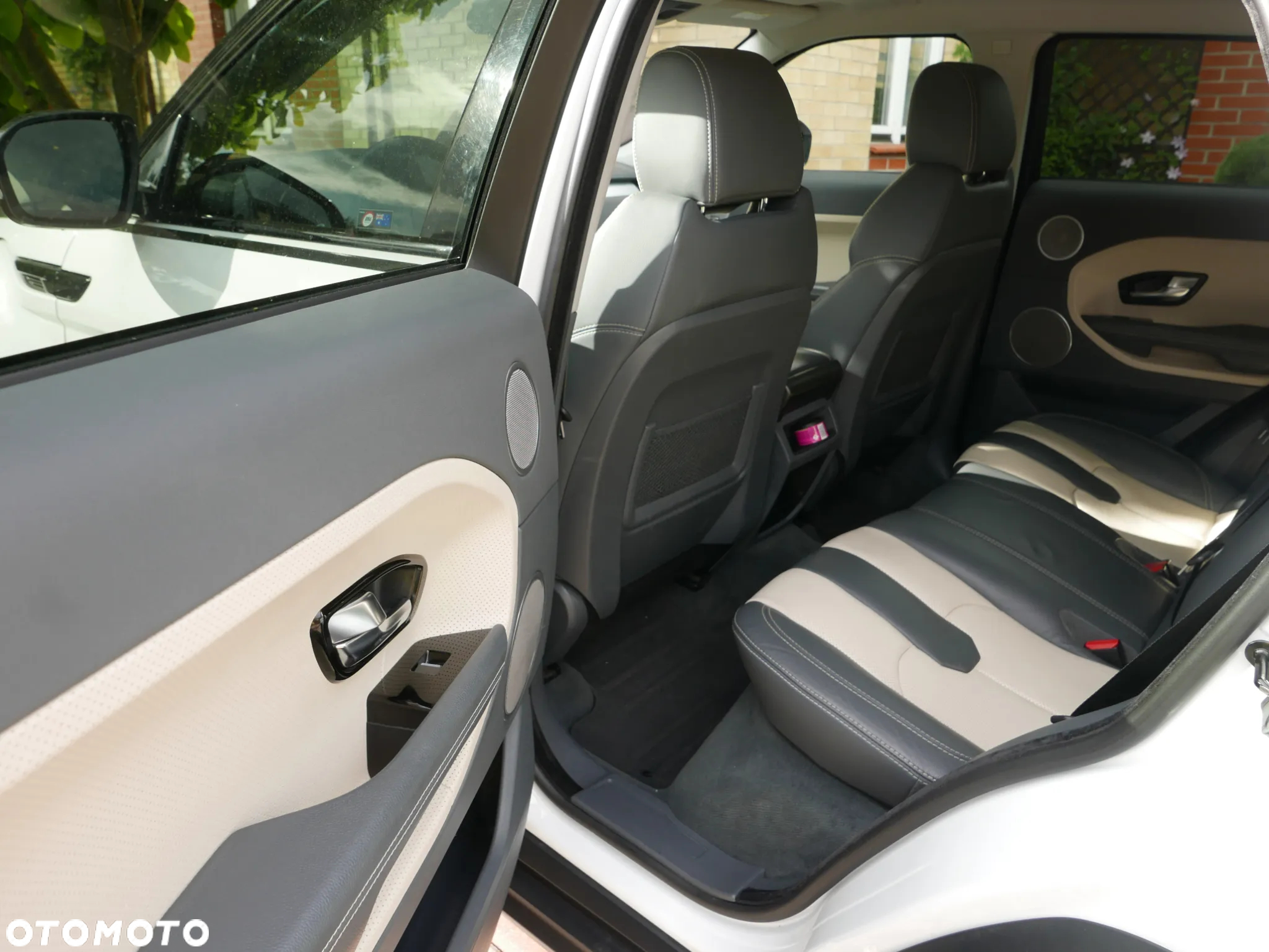 Land Rover Range Rover Evoque - 15
