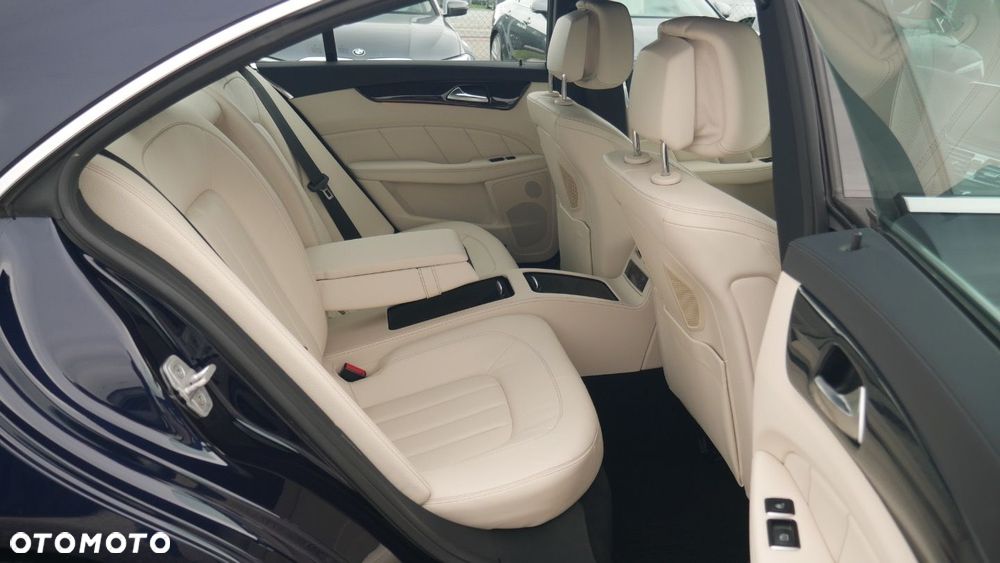 Mercedes-Benz CLS - 23