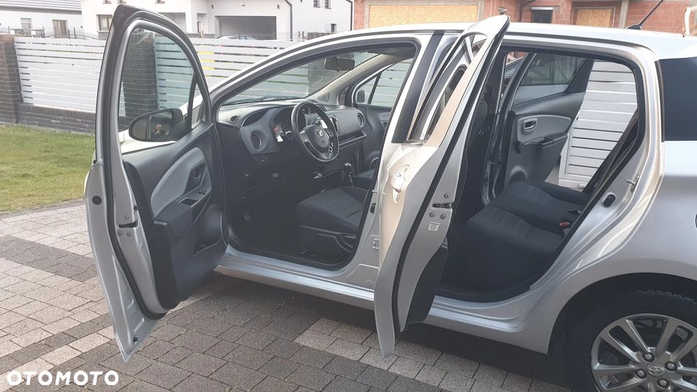 Toyota Yaris - 22