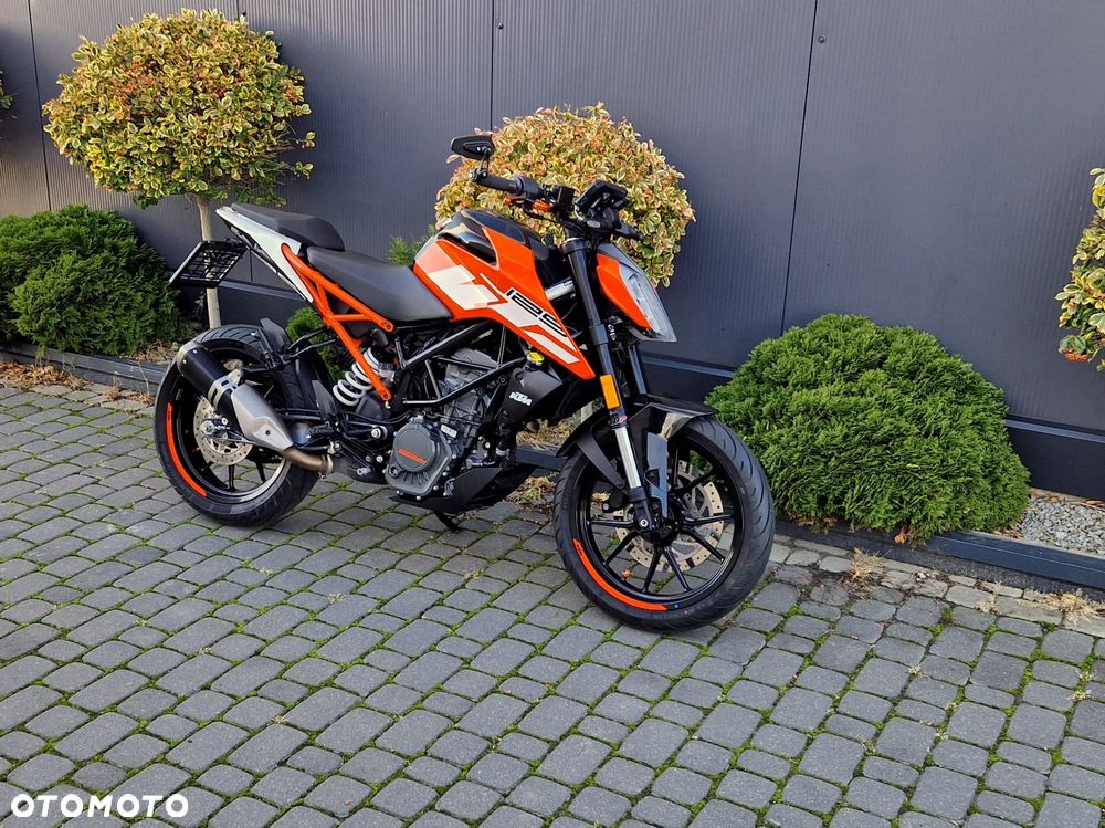 KTM Duke