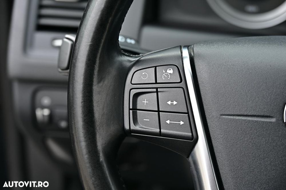 Volvo XC 60 - 32