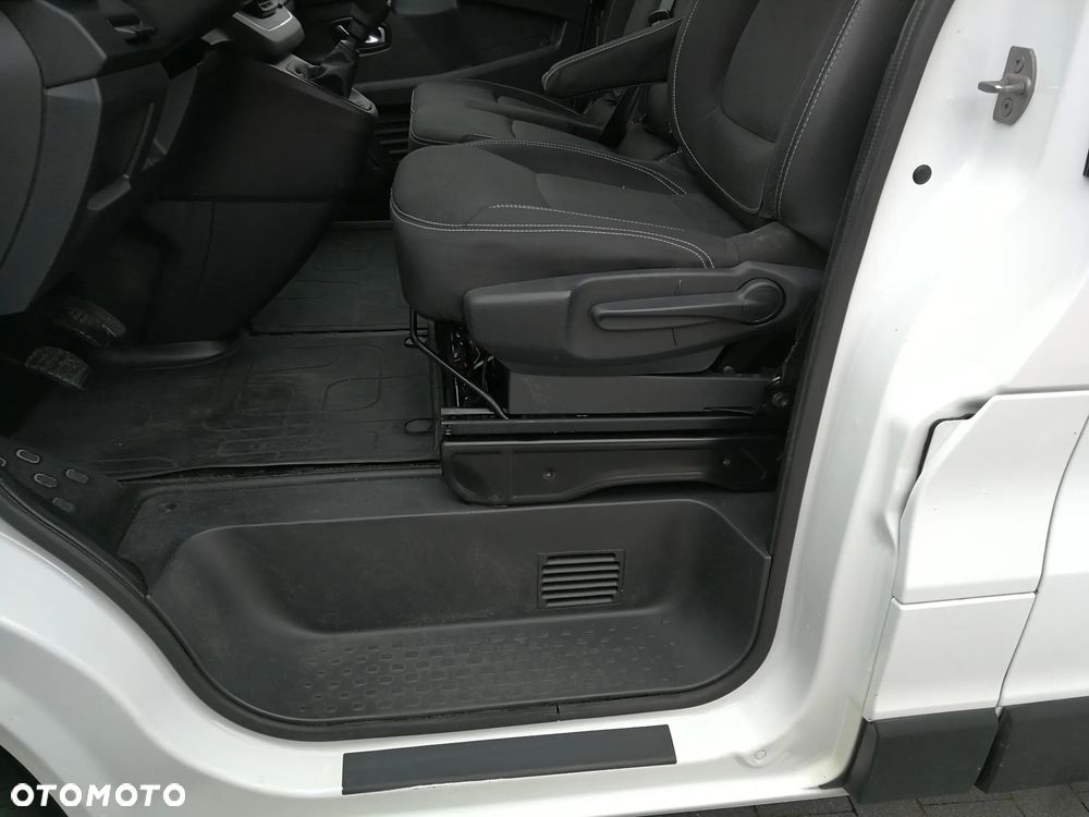 Renault Trafic - 15