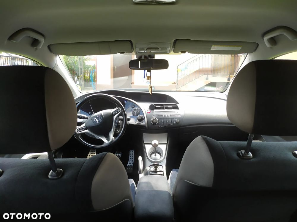 Honda Civic 1.8 Executive - 8