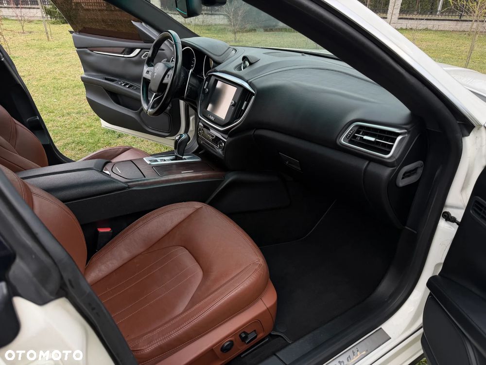 Maserati Ghibli Automatik - 32