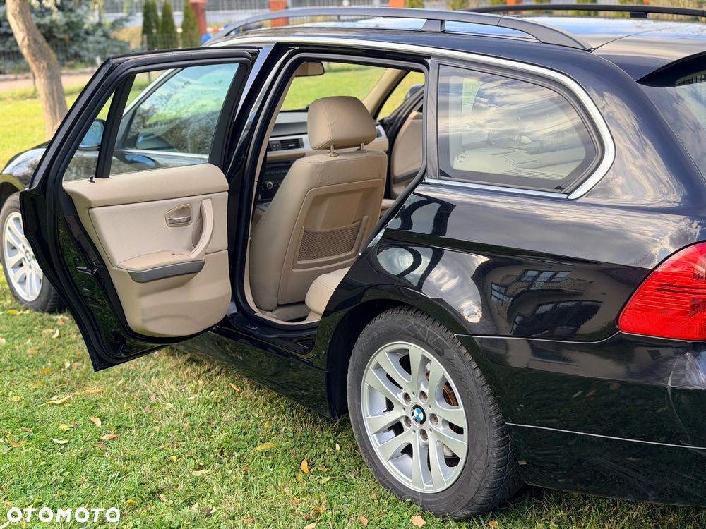 BMW Seria 3 325i - 14