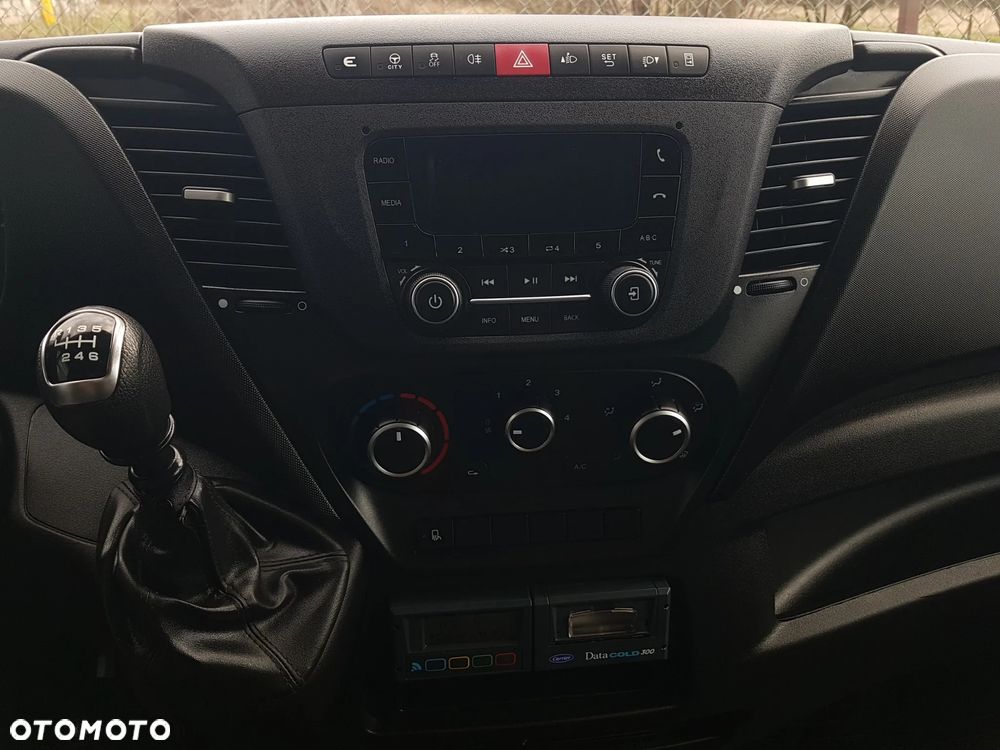 Iveco DAILY 35S16 CHŁODNIA 6EP MROŹNIA IZOTERMA GRZANIE AGREGAT CARRIER XARIOS 5 ZASILANIE Z SILNIKA + ELEKTRYCZNE - 11