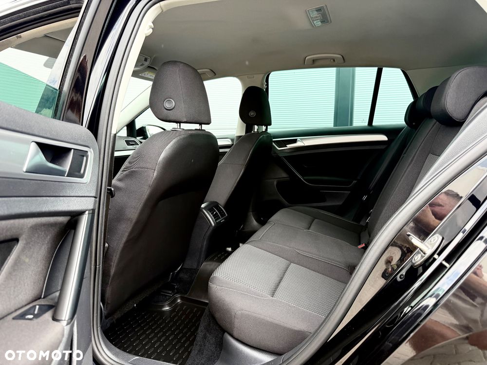Volkswagen Golf 1.6 TDI SCR Comfortline - 25