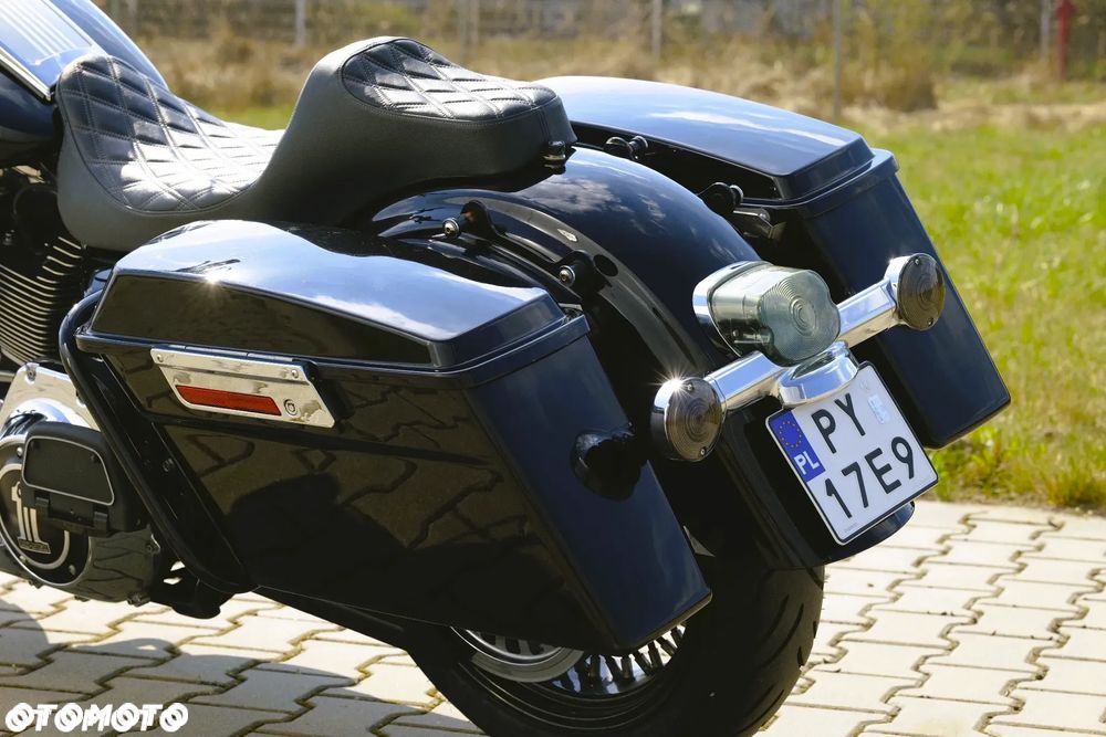 Harley-Davidson Touring Road King - 21