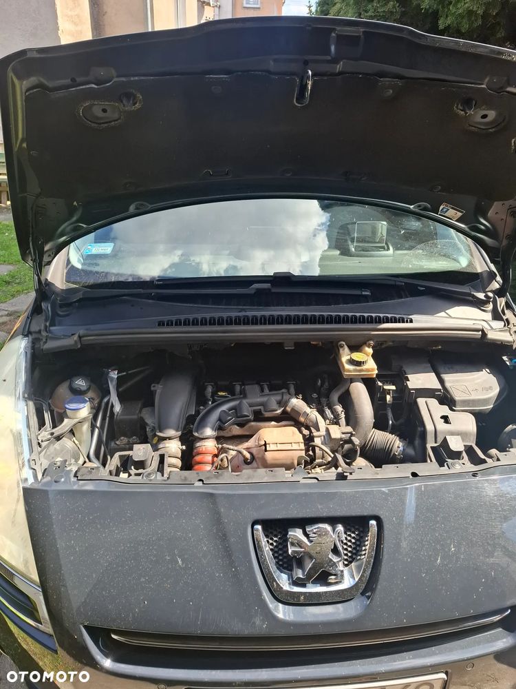 Peugeot 5008 1.6 THP Premium - 3