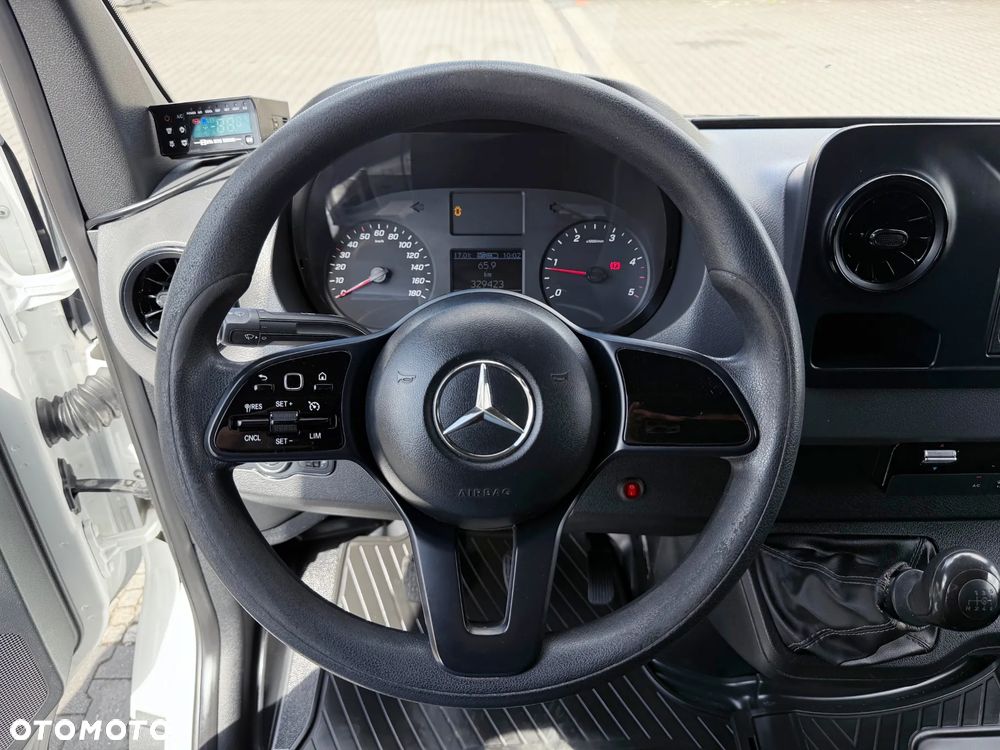 Mercedes-Benz Sprinter 316 CDI Kontener 8ep Chłodnia Mroźnia Funkcja Grzania Złącze 380V SALON PL - 12