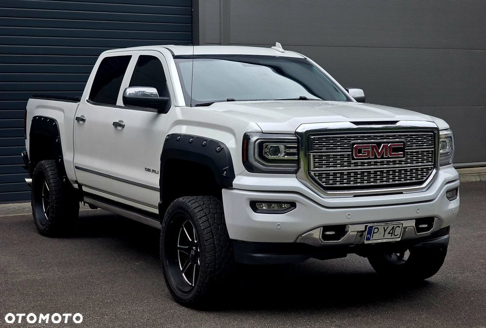 GMC Sierra - 1