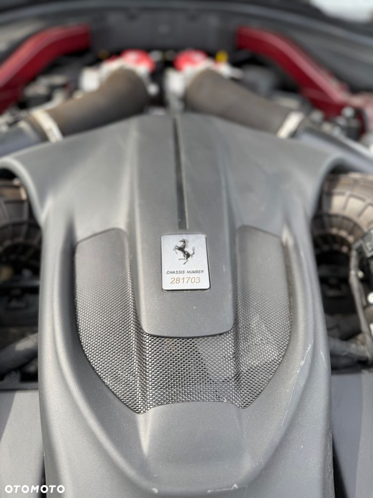 Ferrari Roma - 12