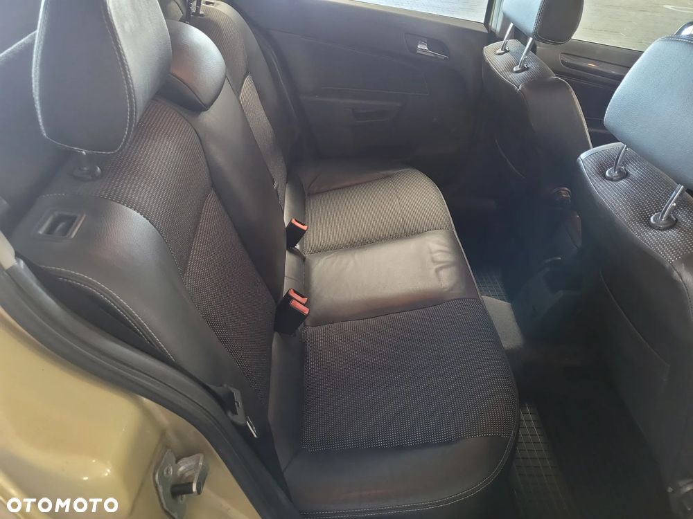 Opel Astra 2.0 Turbo Cosmo - 12
