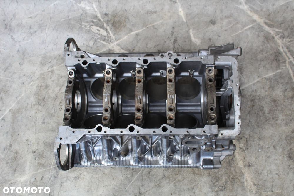 BLOK SILNIKA BMW N62B48 4.8B V8 E60 E61 E63 E64 E65 E66 X5 E53 X5 E70 - 7