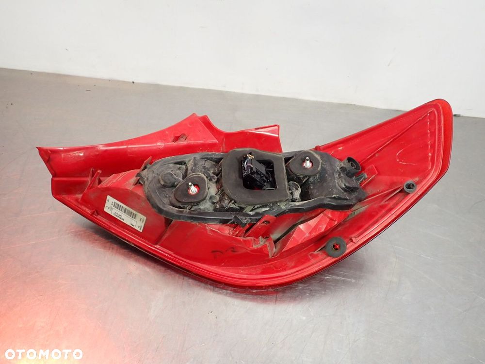 LAMPA LEWA TYLNA OPEL CORSA D - 5