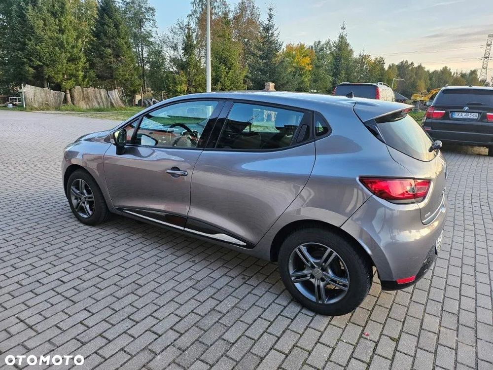 Renault Clio 1.2 16V 75 Experience - 6