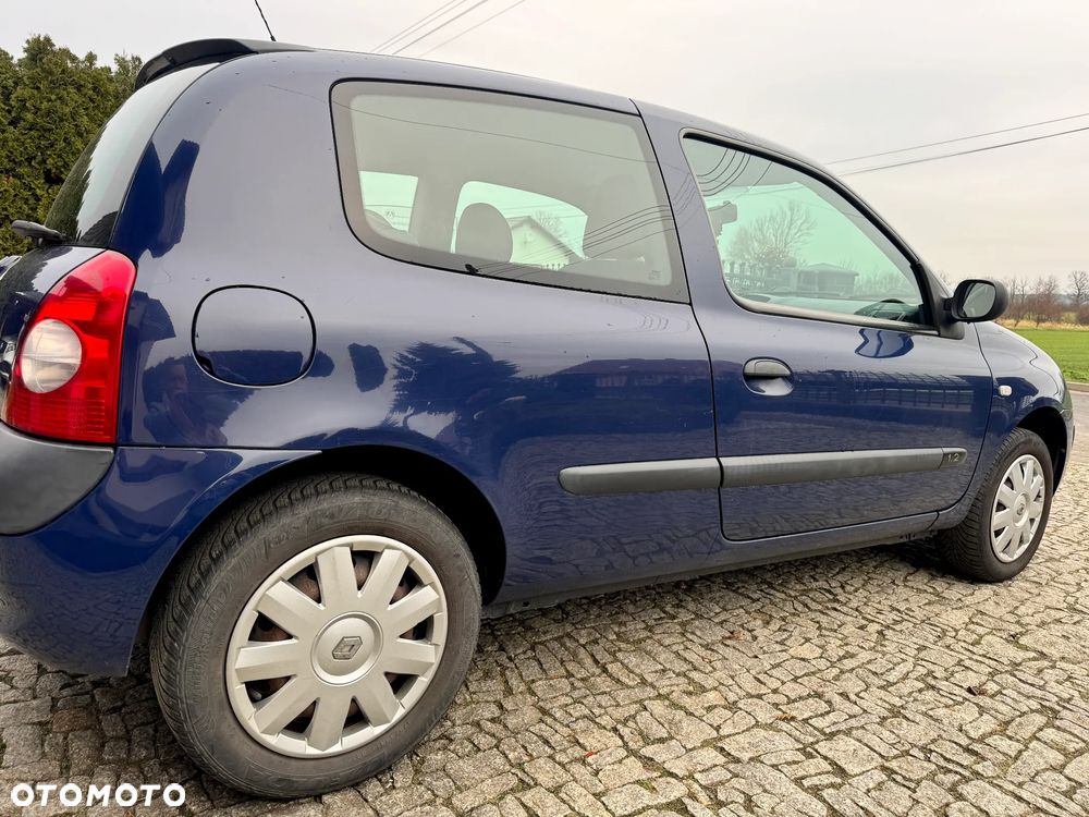 Renault Clio - 12