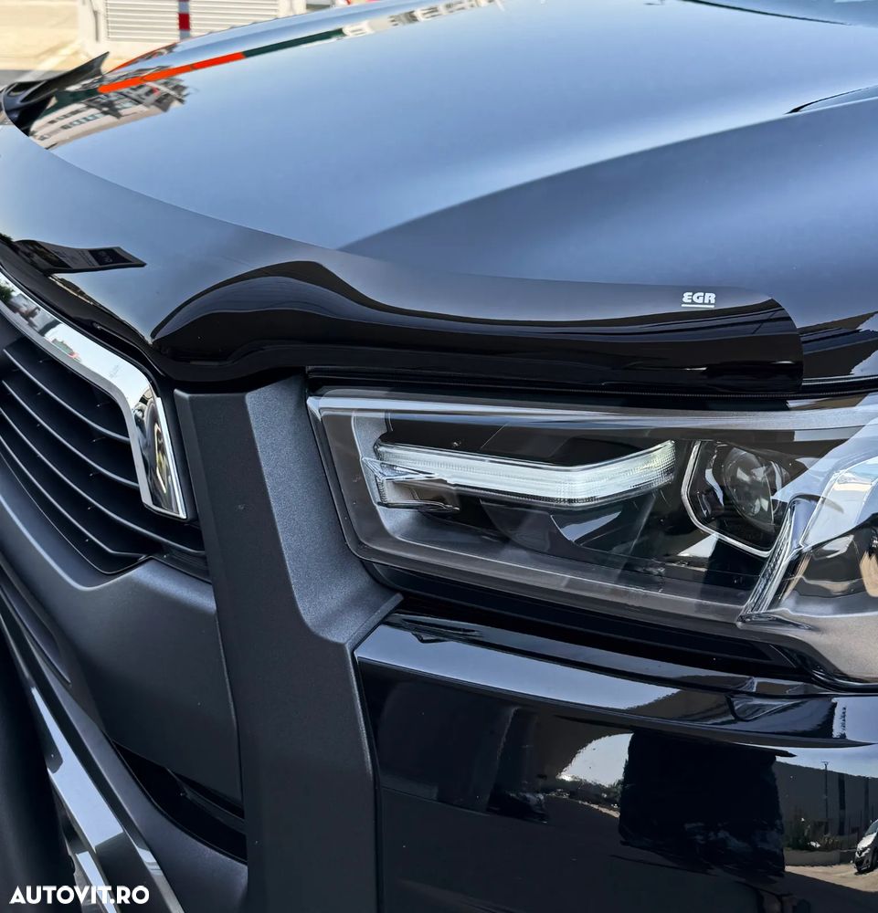 Toyota Hilux 2.8D 204CP 4x4 Double Cab AT MHEV Invincible - 12