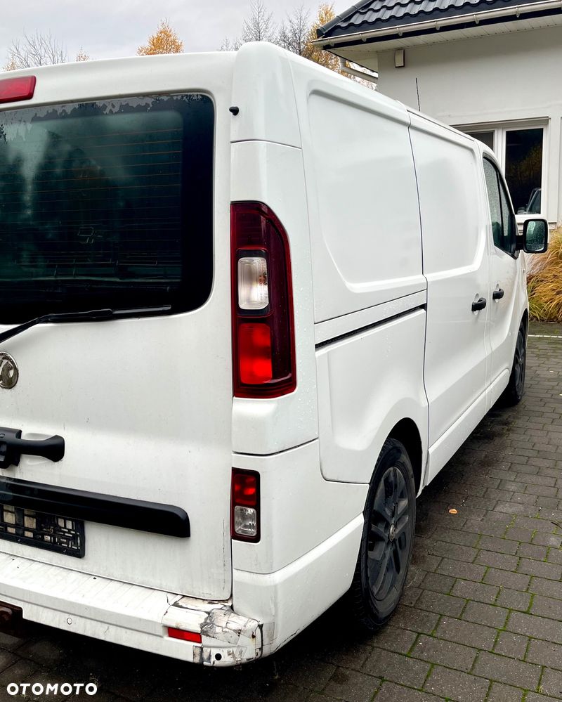 Opel Vivaro - 8