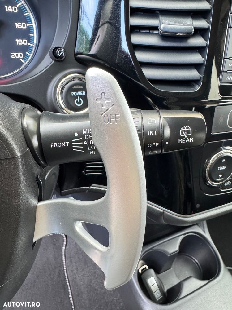 Mitsubishi Outlander 2.0 4WD Plug-In Hybrid Plus - 22