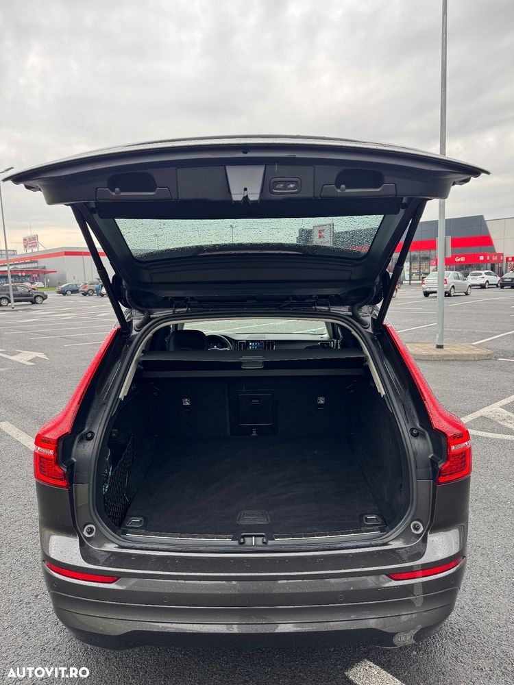 Volvo XC 60 B4 MHEV AT FWD Core - 22