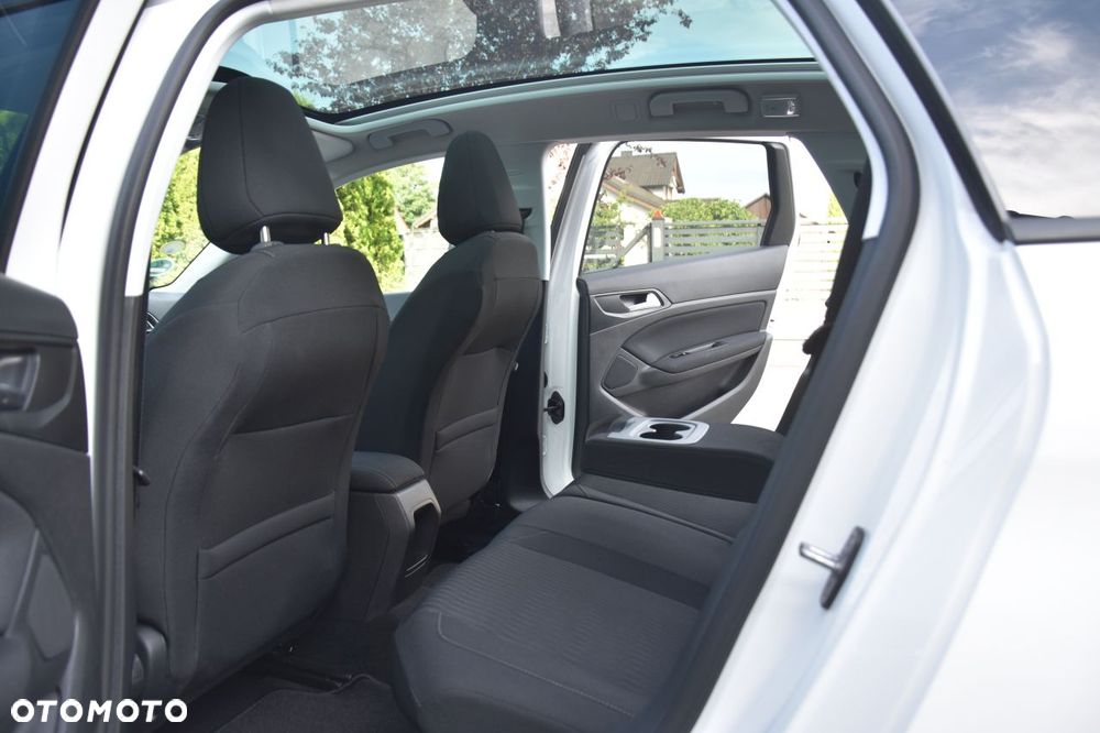 Peugeot 308 1.6 BlueHDi Allure S&S - 16