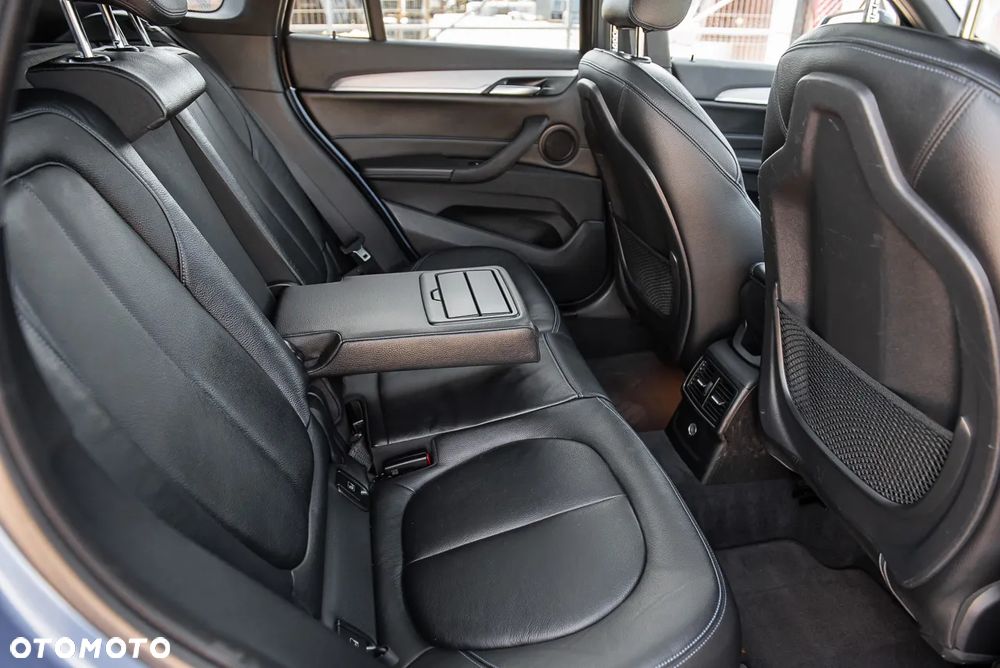 BMW X1 xDrive20i M Sport - 34