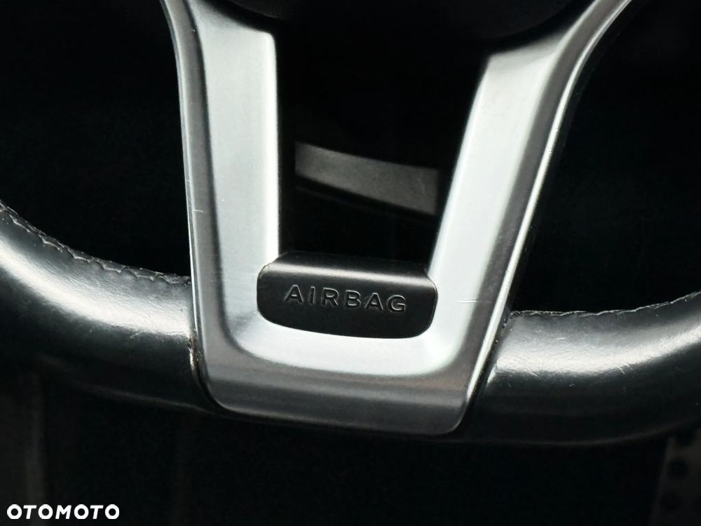 Mercedes-Benz Klasa E 220 CDI 7G-TRONIC - 23