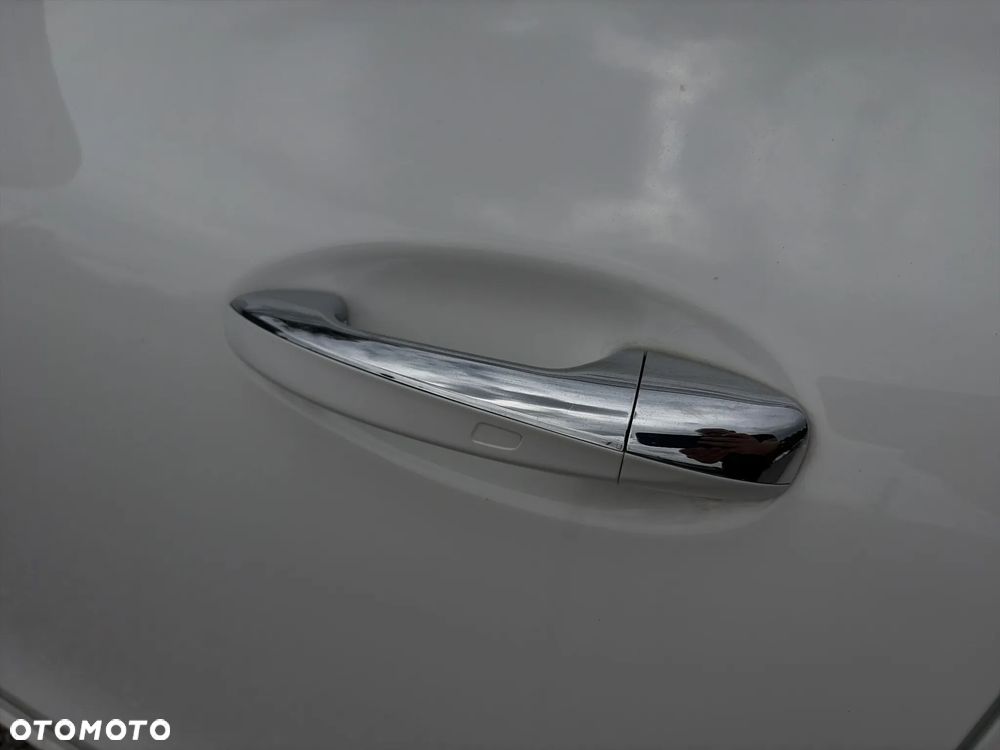 Mercedes-Benz CLA 200 Progressive 7G-DCT - 18