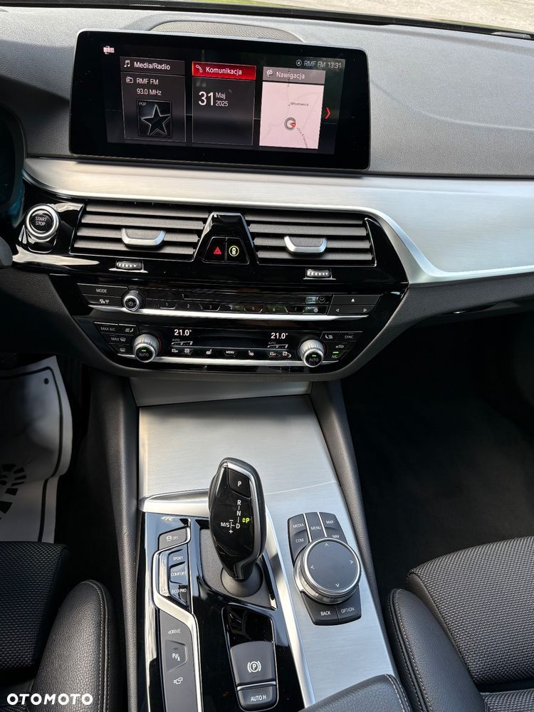 BMW Seria 5 530e iPerformance GPF M Sport sport - 16