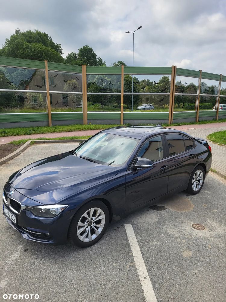 BMW Seria 3 320i - 3